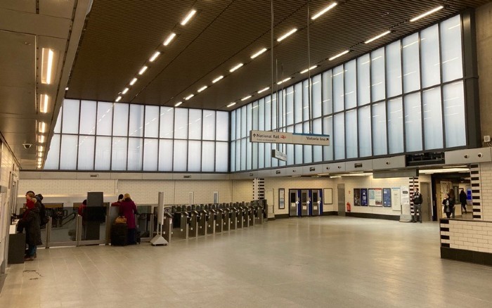 tottenham-hale-ticket-hall